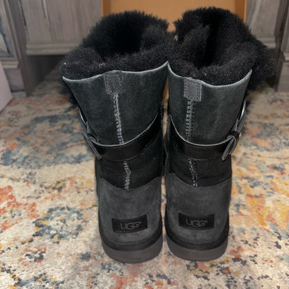 UGG Boots - Picture 4 of 10